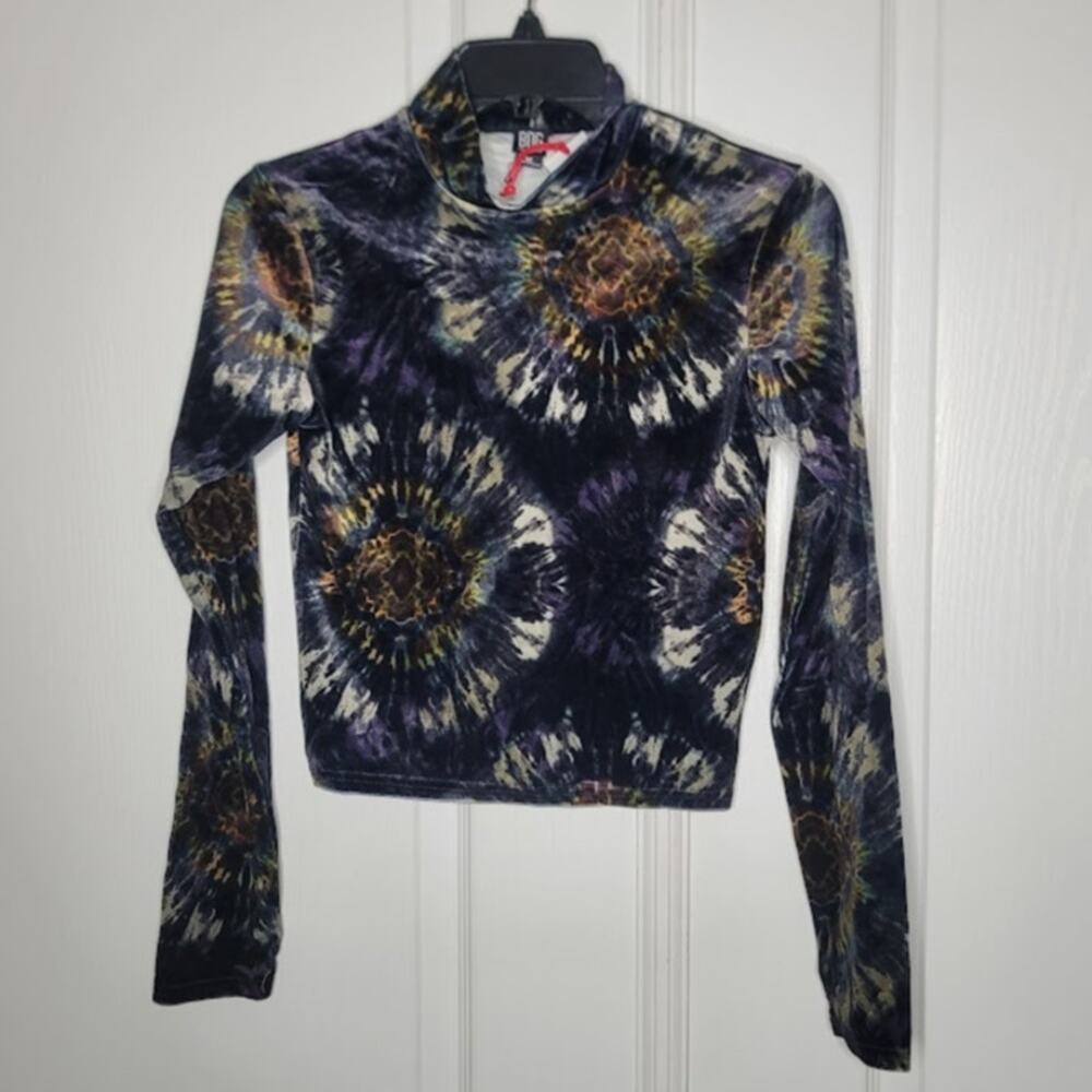 BDG Size medium mock neck long sleeve velour long sleeve top